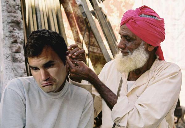 Roger Fedrer Fans Photoshoped Him A Virtual Tour of India, Creative and Hilarous